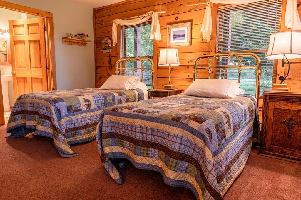 Point Au Roche Lodge 普拉茨堡 外观 照片