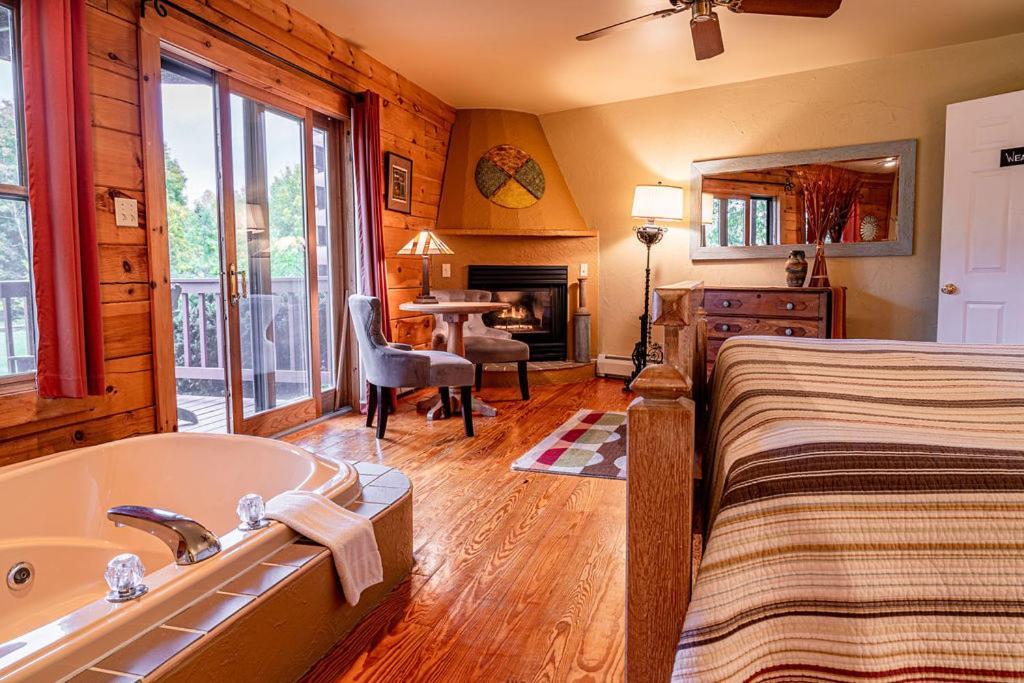 Point Au Roche Lodge 普拉茨堡 外观 照片