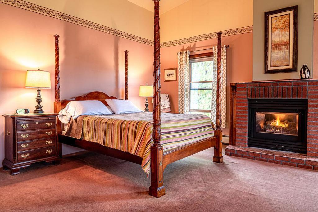 Point Au Roche Lodge 普拉茨堡 外观 照片