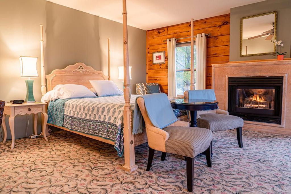 Point Au Roche Lodge 普拉茨堡 外观 照片